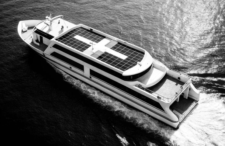 Hydrogen Fuel Cells Propel MOL’s Hybrid Hanaria to Win Ship of the Year 2024
